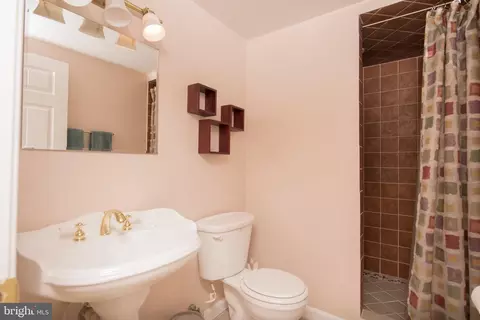 Bath - 14211 Ansted Rd, Silver Spring, MD 20905 photo 5 of 5