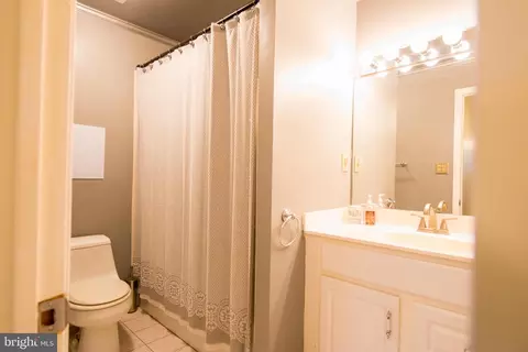 Bath - 14211 Ansted Rd, Silver Spring, MD 20905 photo 4 of 5