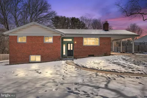 14605 Dowling Dr, Burtonsville, MD 20866
