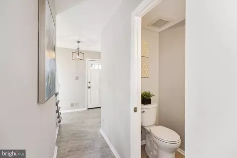 Entry Way - 1805 Middlevale Ter, Silver Spring, MD 20906 photo 6 of 8