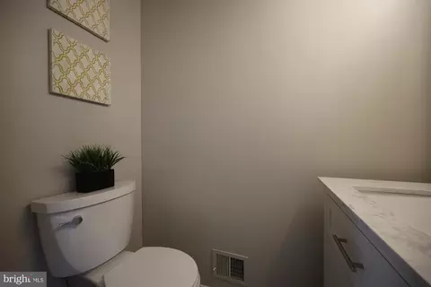 Entry Way - 1805 Middlevale Ter, Silver Spring, MD 20906 photo 5 of 8