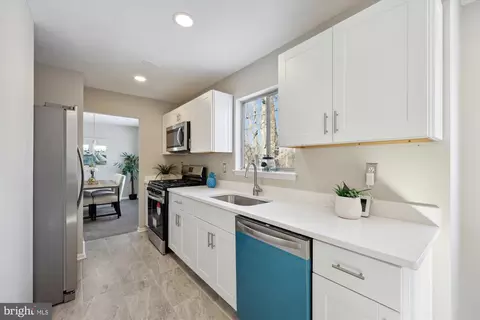 Kitchen - 1805 Middlevale Ter, Silver Spring, MD 20906 photo 1 of 2