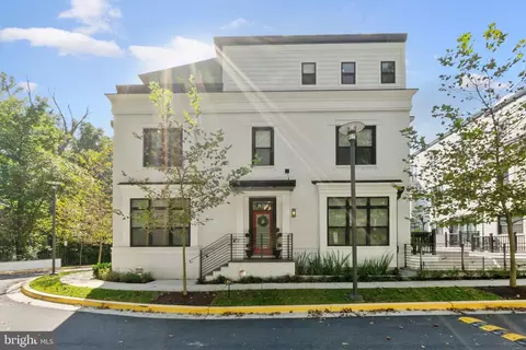 11316 Emerald Park Rd, Potomac, MD 20854