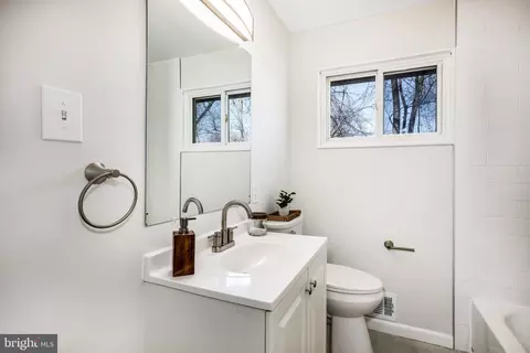 Bath - 3001 Hardy Ave, Silver Spring, MD 20902 photo 1 of 1