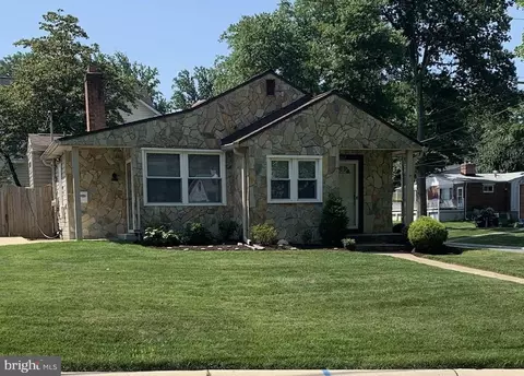 2808 Mccomas Ave, Kensington, MD 20895