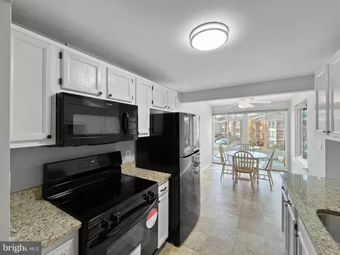 18020 Chalet Dr #17-304, Germantown, MD 20874