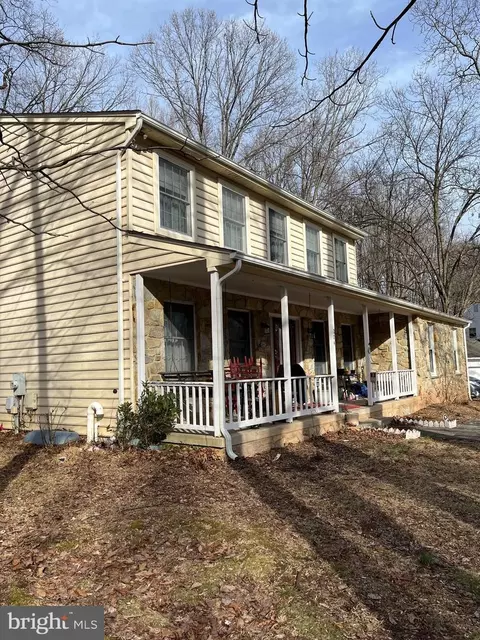 Exterior - 204 Colesville Manor Dr, Silver Spring, MD 20904 photo 2 of 5
