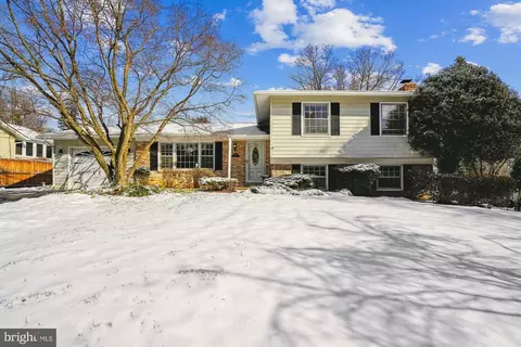 17713 Park Mill Dr, Derwood, MD 20855