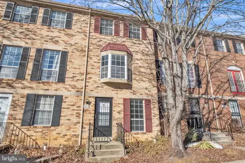 504 Pickwick Village Way, Silver Spring, MD 20901 photo 2