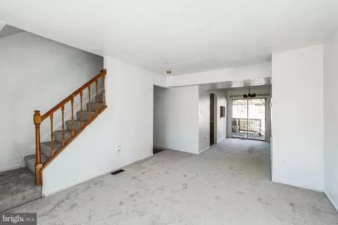 504 Pickwick Village Way, Silver Spring, MD 20901 photo 9