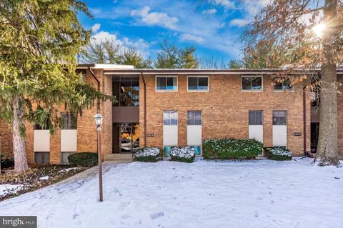 18604 Walkers Choice Rd #18604, Montgomery Village, MD 20886