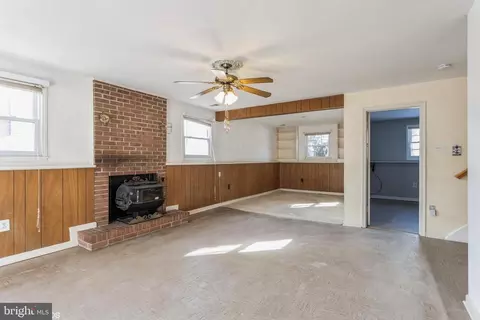 Living - 13019 Morningside Ln, Silver Spring, MD 20904 photo 7 of 9