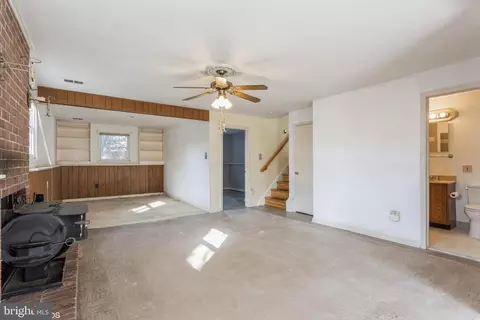 Living - 13019 Morningside Ln, Silver Spring, MD 20904 photo 6 of 9