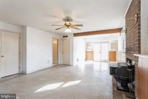 Living - 13019 Morningside Ln, Silver Spring, MD 20904 photo 8 of 9