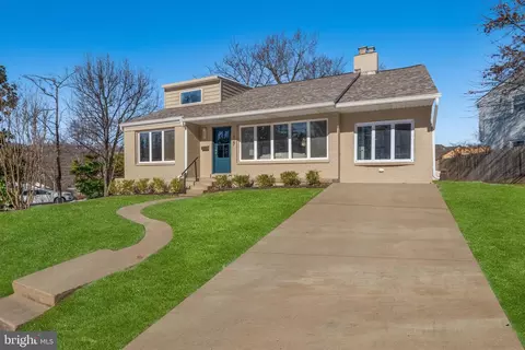 9407 Balfour Dr, Bethesda, MD 20814