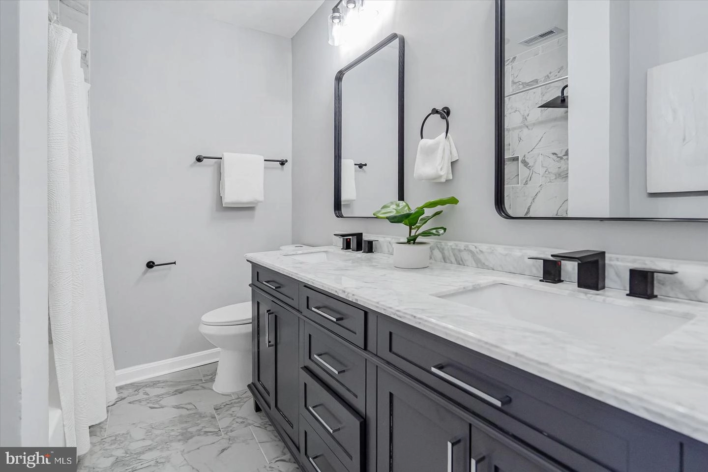 Bath - 9902 Renfrew Rd, Silver Spring, MD 20901 photo 1 of 6