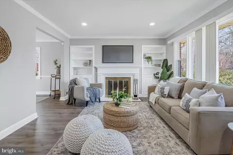 Living - 9902 Renfrew Rd, Silver Spring, MD 20901 photo 1 of 3