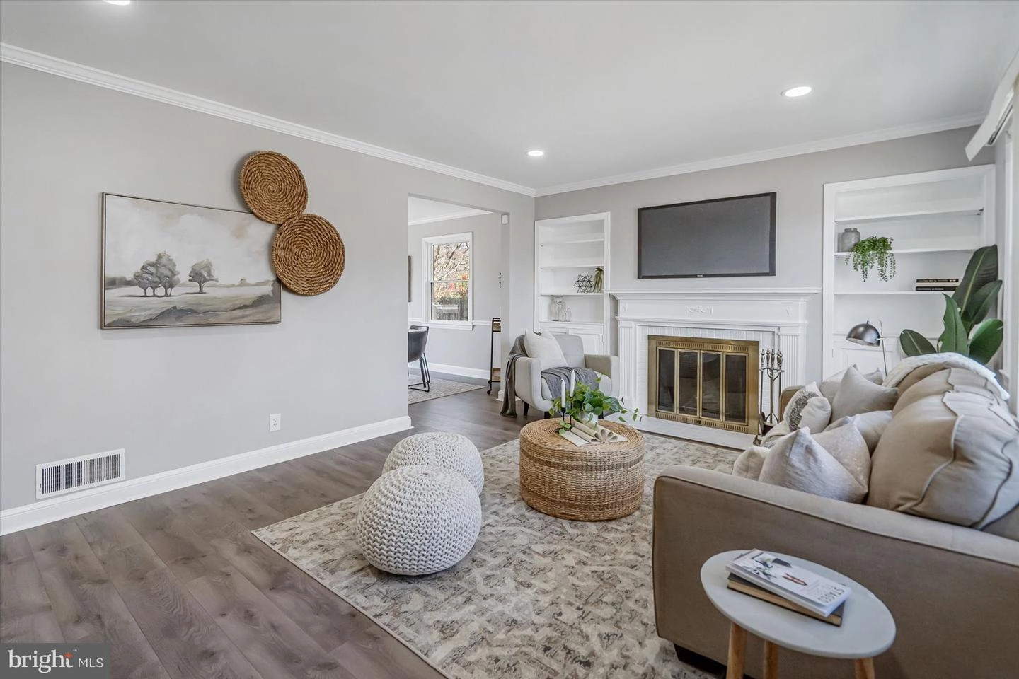 Living - 9902 Renfrew Rd, Silver Spring, MD 20901 photo 2 of 3