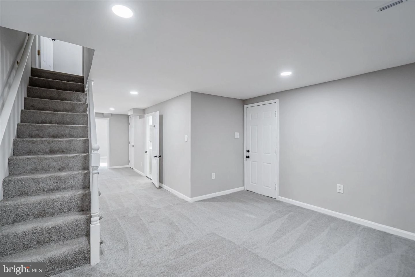 Entry Way - 9902 Renfrew Rd, Silver Spring, MD 20901 photo 3 of 4