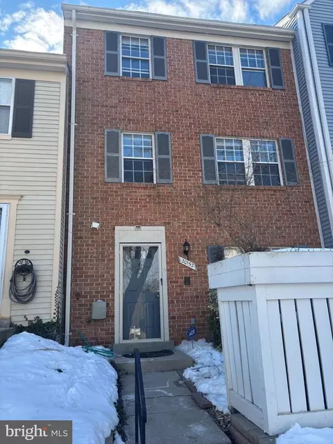 20152 Locustdale Dr #332, Germantown, MD 20876