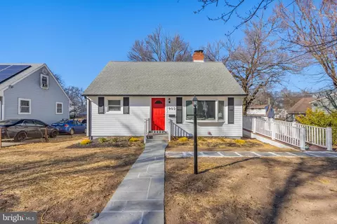 903 Laredo Rd, Silver Spring, MD 20901