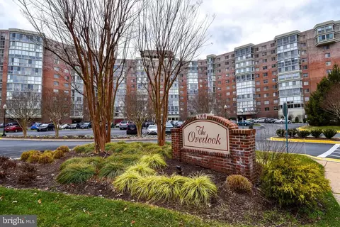 3100 N Leisure World Blvd #807, Silver Spring, MD 20906