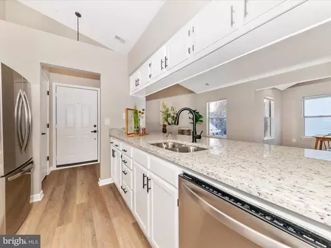 14202 Wolf Creek Pl #12-26, Silver Spring, MD 20906 photo 9