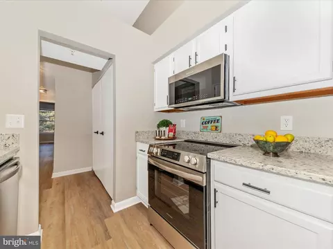 14202 Wolf Creek Pl #12-26, Silver Spring, MD 20906 photo 7