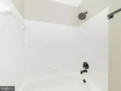 14202 Wolf Creek Pl #12-26, Silver Spring, MD 20906 photo 26