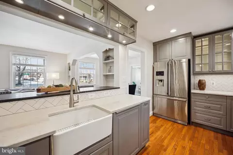Kitchen - 10121 Markham St, Silver Spring, MD 20901 photo 3 of 7