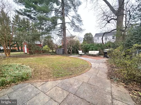 Exterior - 10121 Markham St, Silver Spring, MD 20901 photo 3 of 16