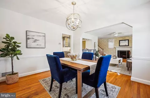 Dining - 10121 Markham St, Silver Spring, MD 20901 photo 2 of 4