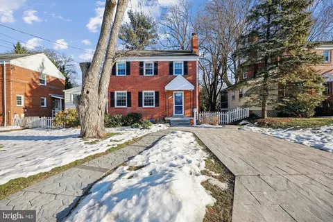 Exterior - 10121 Markham St, Silver Spring, MD 20901 photo 8 of 16