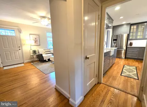 Entry Way - 10121 Markham St, Silver Spring, MD 20901 photo 3 of 8