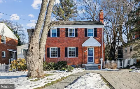 10121 Markham St, Silver Spring, MD 20901