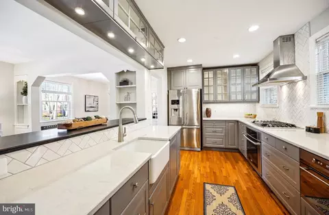 Kitchen - 10121 Markham St, Silver Spring, MD 20901 photo 2 of 7