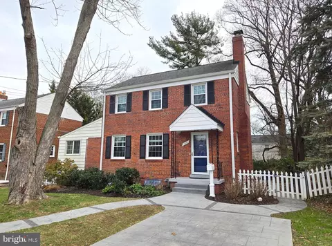 Exterior - 10121 Markham St, Silver Spring, MD 20901 photo 11 of 16