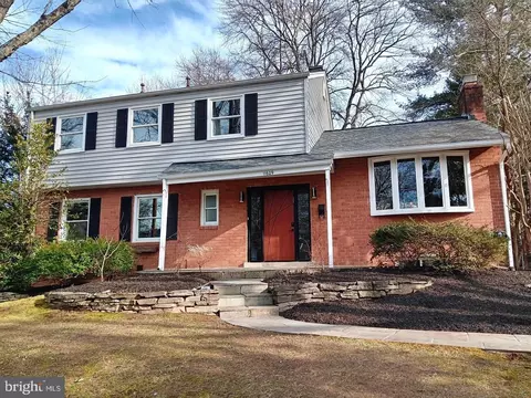 11609 Gilsan St, Silver Spring, MD 20902