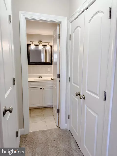 Entry Way - 10853 Amherst Ave #302, Silver Spring, MD 20902 photo 5 of 6