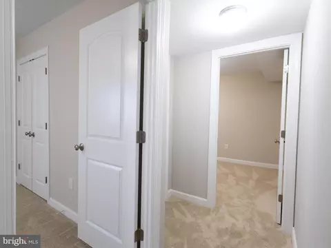 Entry Way - 10853 Amherst Ave #302, Silver Spring, MD 20902 photo 4 of 6