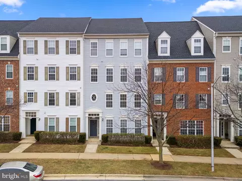 664 Orchard Ridge Dr #100, Gaithersburg, MD 20878
