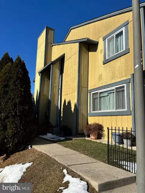 18462 Stone Hollow Dr, Germantown, MD 20874