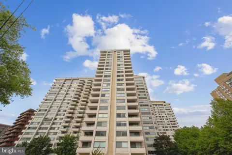4515 Willard Ave #812S, Chevy Chase, MD 20815