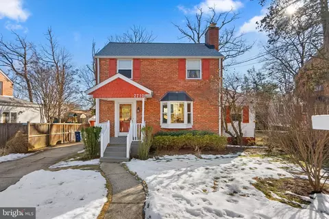2710 Harmon Rd, Silver Spring, MD 20902