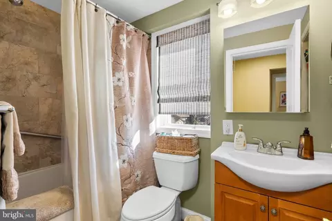 2710 Harmon Rd, Silver Spring, MD 20902 photo 13