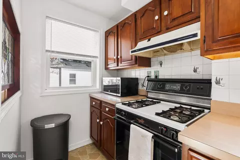2710 Harmon Rd, Silver Spring, MD 20902 photo 9