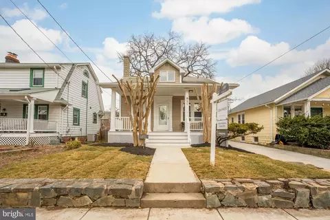 821 Gist Ave, Silver Spring, MD 20910 photo 2