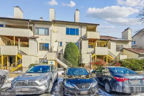 9716 Hellingly Pl #211, Montgomery Village, MD 20886