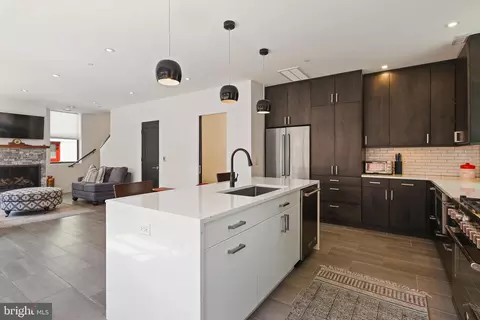 2701 Hume Dr #200, Silver Spring, MD 20910 photo 8