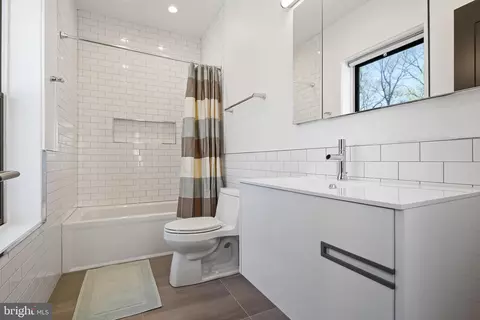2701 Hume Dr #200, Silver Spring, MD 20910 photo 28